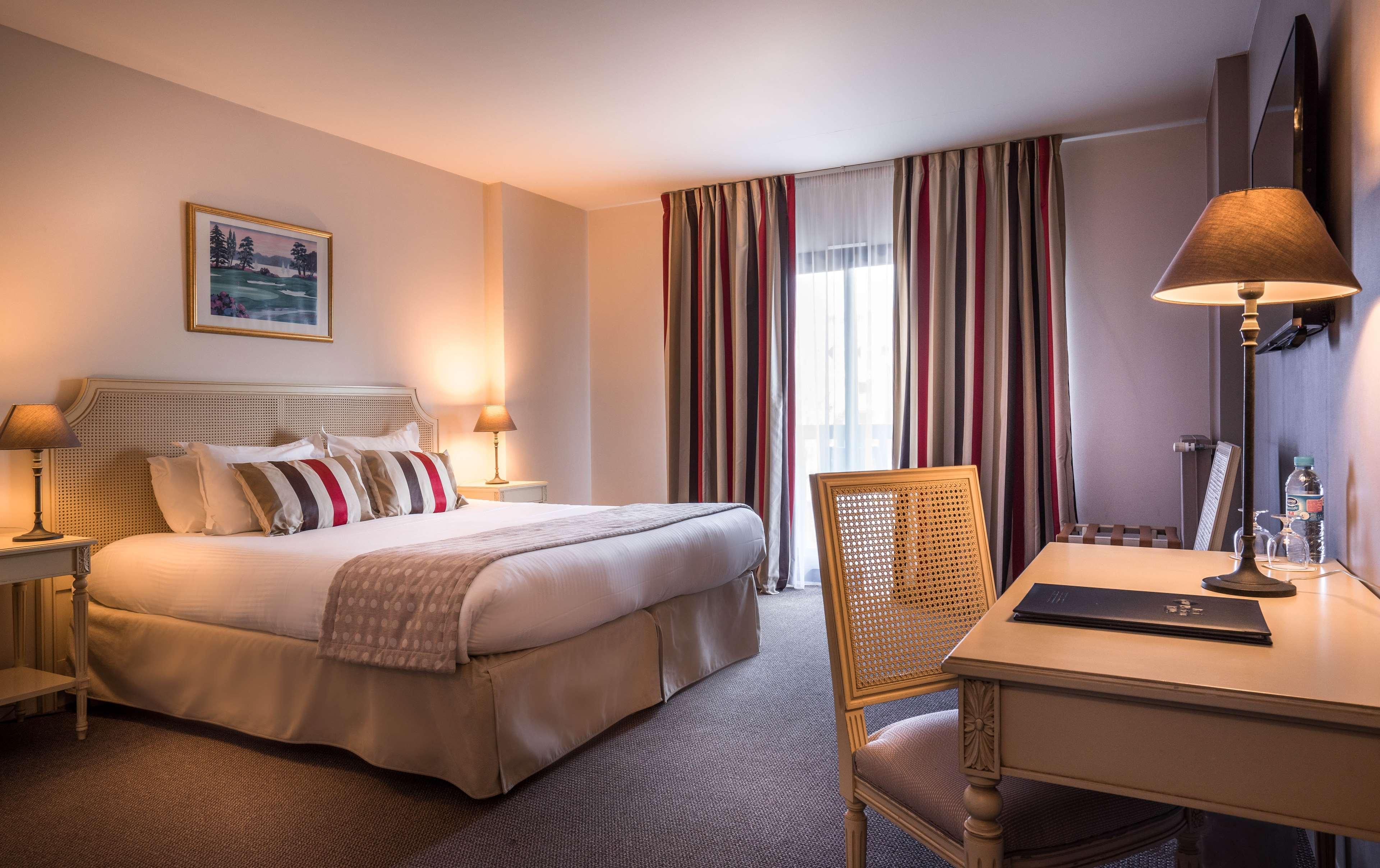 Best Western Plus Hostellerie Du Vallon Trouville-sur-Mer Eksteriør billede