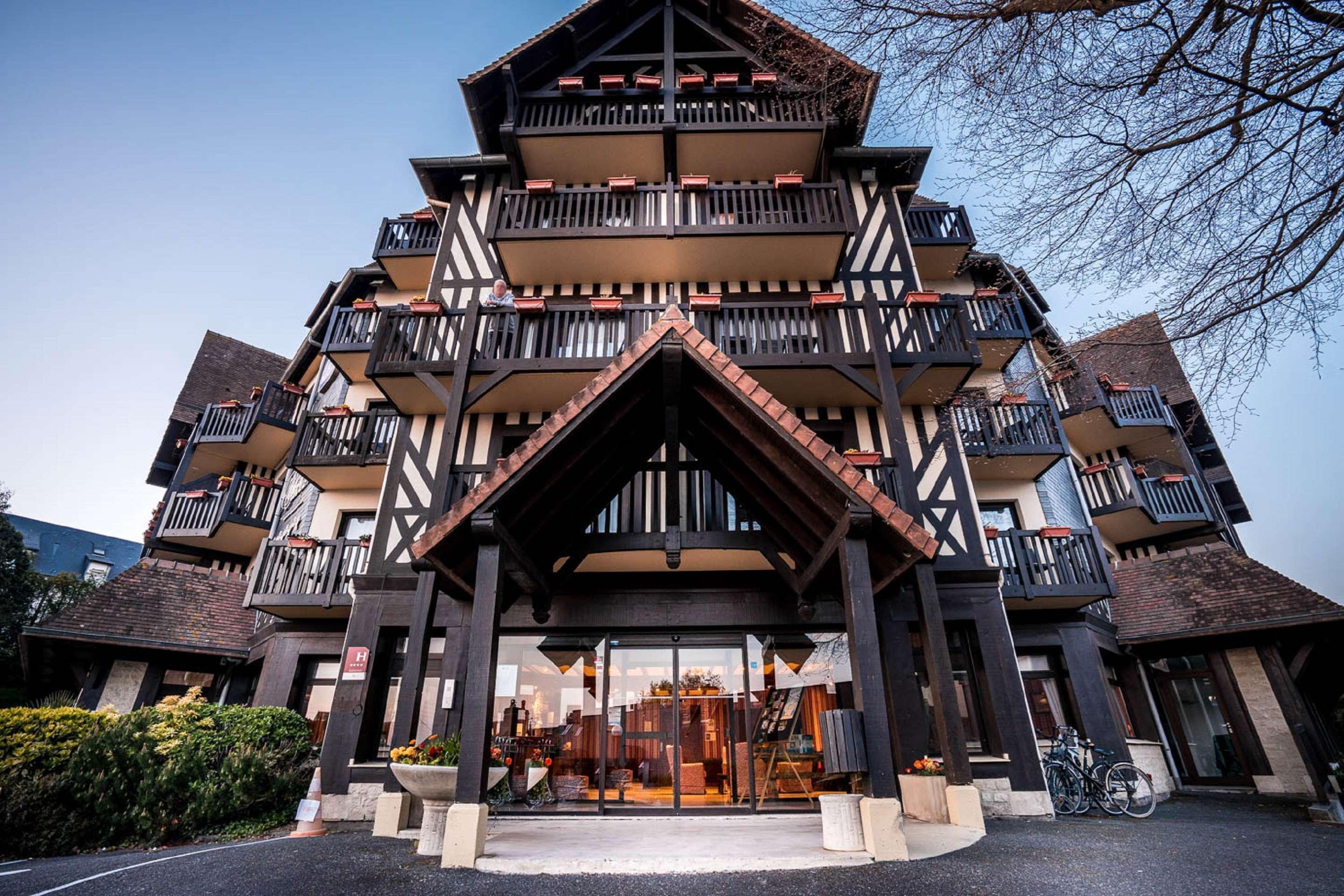Best Western Plus Hostellerie Du Vallon Trouville-sur-Mer Eksteriør billede