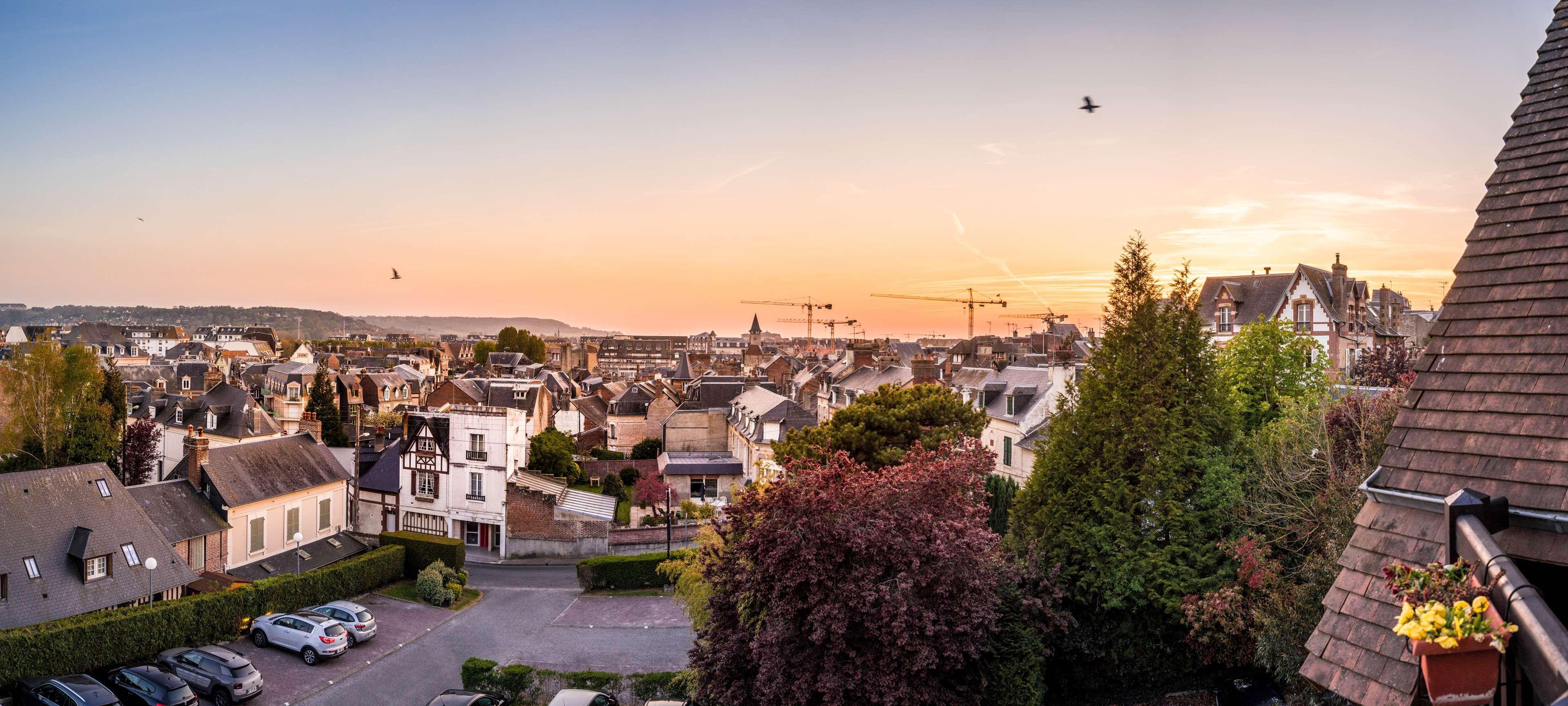 Best Western Plus Hostellerie Du Vallon Trouville-sur-Mer Eksteriør billede