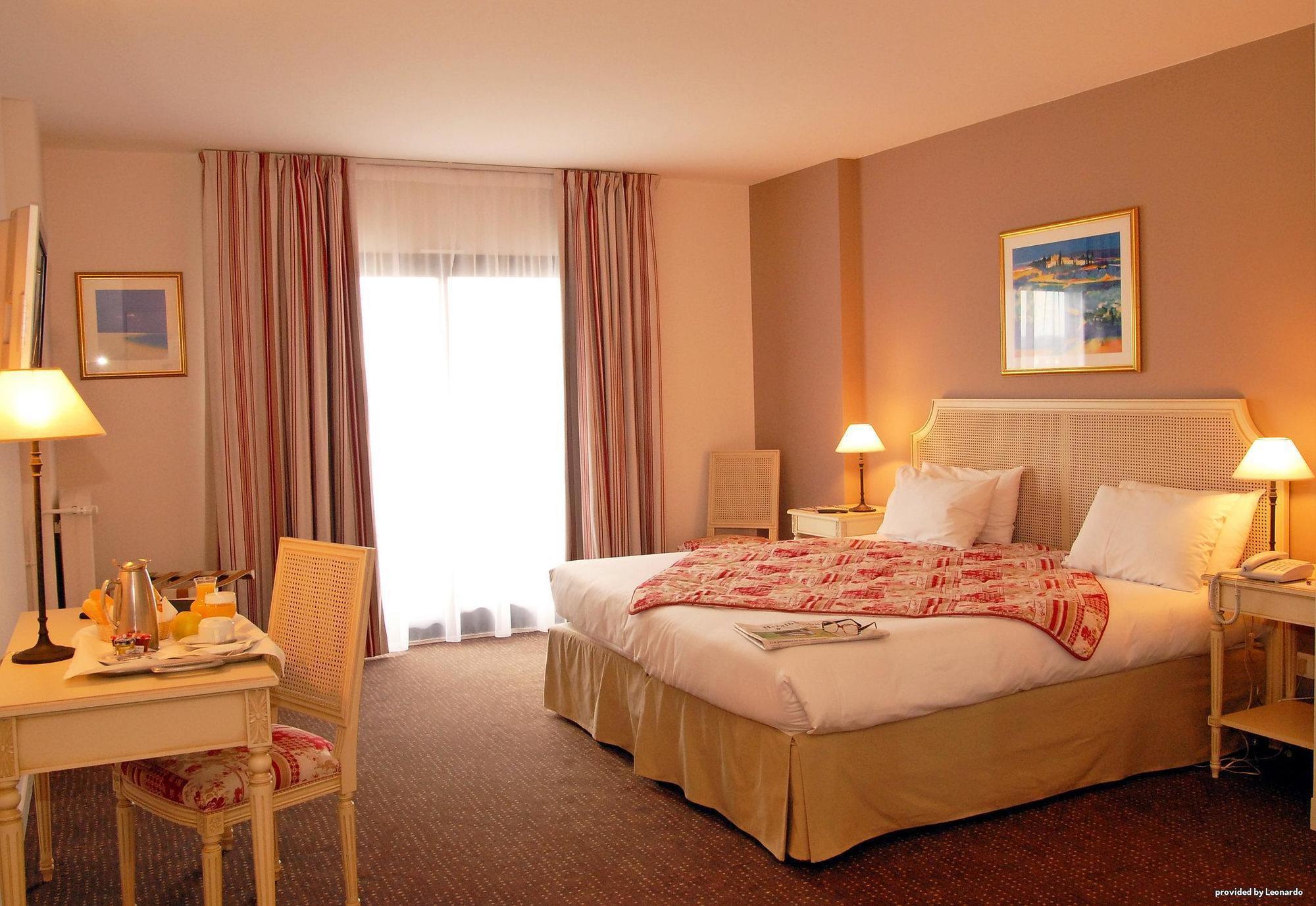 Best Western Plus Hostellerie Du Vallon Trouville-sur-Mer Eksteriør billede